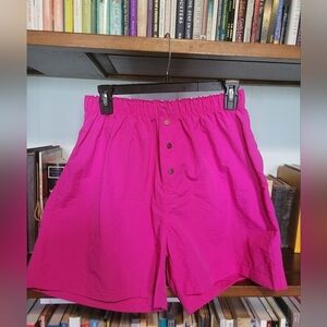 Zenana windbreaker shorts in hot pink. Women's medium. NWOT